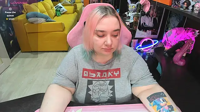 Snapshot of Softie_Sofy chatting on June 3, 2026, 2:34 am Softie Sofy online show from June 3, 2026, 2:34 am