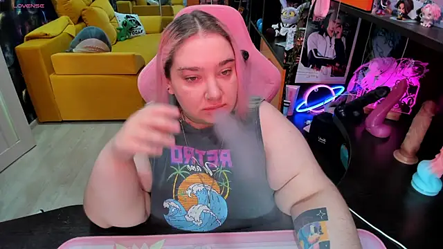Snapshot of Softie_Sofy chatting on June 23, 2026, 3:04 am Softie Sofy online show from June 23, 2026, 3:04 am