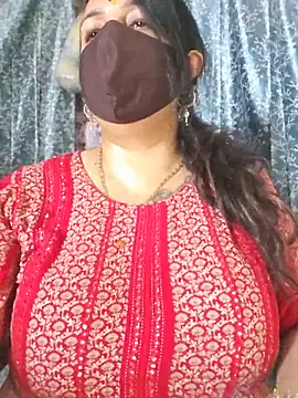 cute-tanvi online show from August 3, 2026, 9:04 am