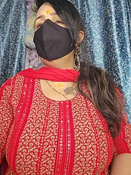 cute-tanvi online show from May 7, 2026, 1:10 am