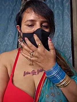 cute-tanvi online show from December 15, 2025, 1:39 pm