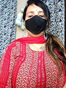 cute-tanvi online show from February 2, 2026, 12:37 pm