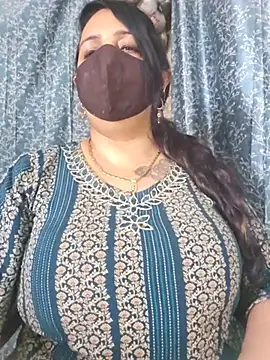 cute-tanvi online show from July 28, 2026, 11:28 am