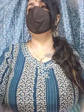 cute-tanvi online show from July 22, 2026, 1:40 am