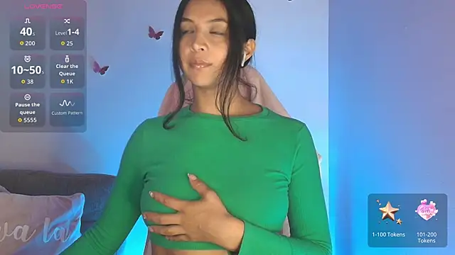 lilassoul8  online show from October 14, 2025, 4:35 am