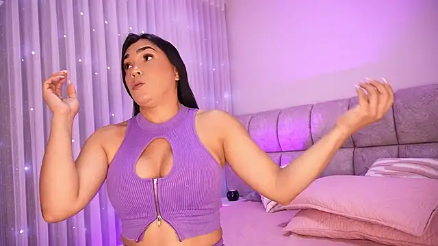 Snapshot of rousse_coup chatting on November 28, 2025, 7:14 pm rousse coup online show from November 28, 2025, 7:14 pm