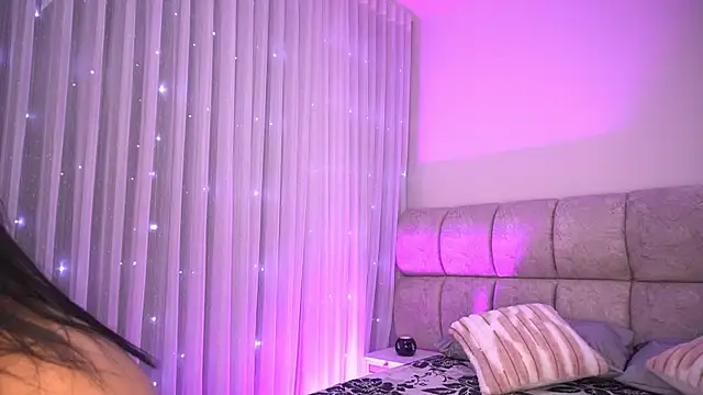 Snapshot of rousse_coup chatting on December 4, 2025, 7:13 pm rousse coup online show from December 4, 2025, 7:13 pm