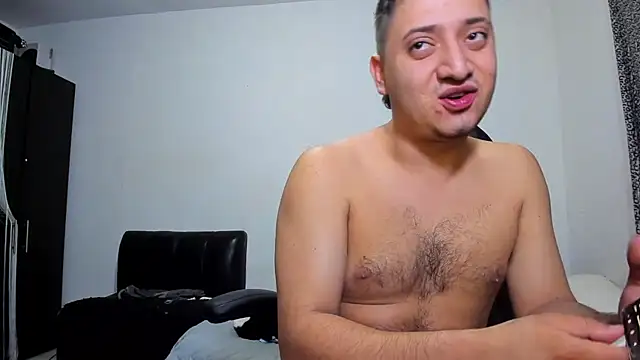 Snapshot of ares_sexxx chatting on July 13, 2026, 7:07 am ares sexxx online show from July 13, 2026, 7:07 am