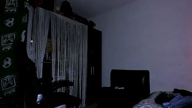 Snapshot of ares_sexxx chatting on June 6, 2026, 3:01 am ares sexxx online show from June 6, 2026, 3:01 am