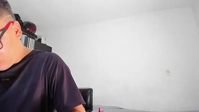 Snapshot of ares_sexxx chatting on July 25, 2026, 6:47 pm ares sexxx online show from July 25, 2026, 6:47 pm