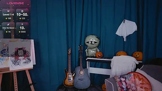 Snapshot of MadnessAlison chatting on October 31, 2025, 8:05 pm MadnessAlison online show from October 31, 2025, 8:05 pm