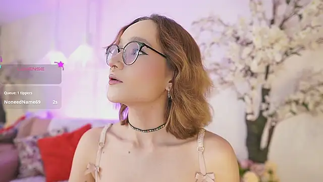 Snapshot of DalahiaRush chatting on December 4, 2025, 7:02 pm DalahiaRush online show from December 4, 2025, 7:02 pm