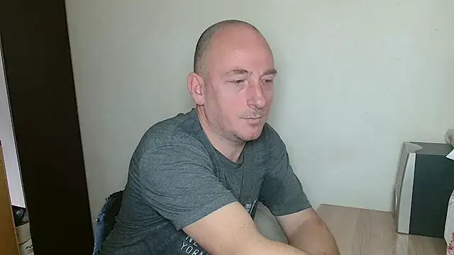 Johan   Barker online show from December 17, 2025, 12:54 pm