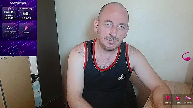 Snapshot of Johan___Barker chatting on July 7, 2026, 10:52 am Johan Barker online show from July 7, 2026, 10:52 am