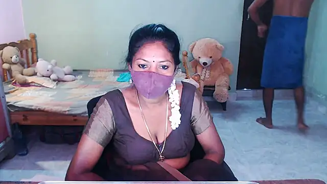 Snapshot of Novapol chatting on June 13, 2026, 2:15 pm Novapol online show from June 13, 2026, 2:15 pm
