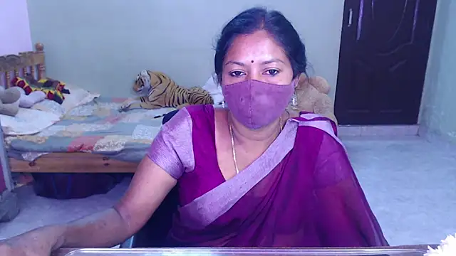 Snapshot of Novapol chatting on July 5, 2026, 6:09 am Novapol online show from July 5, 2026, 6:09 am