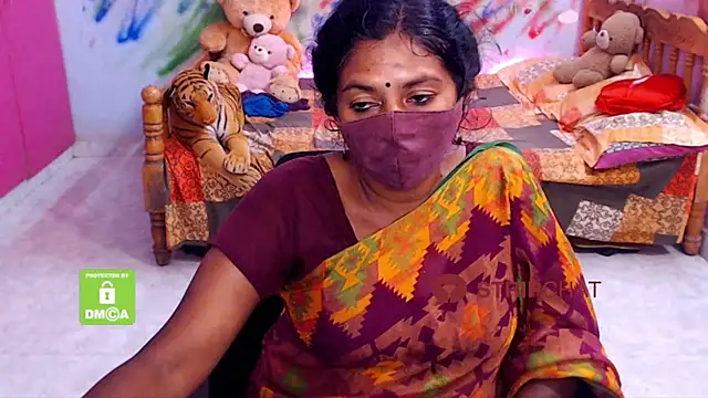 Snapshot of Novapol chatting on March 4, 2025, 5:45 pm Novapol online show from March 4, 2025, 5:45 pm