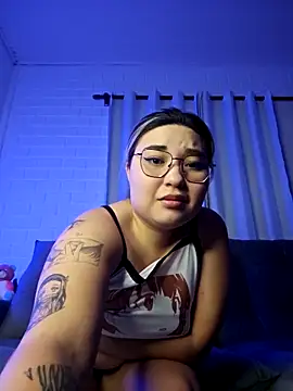 kamila hty online show from November 21, 2025, 12:31 am