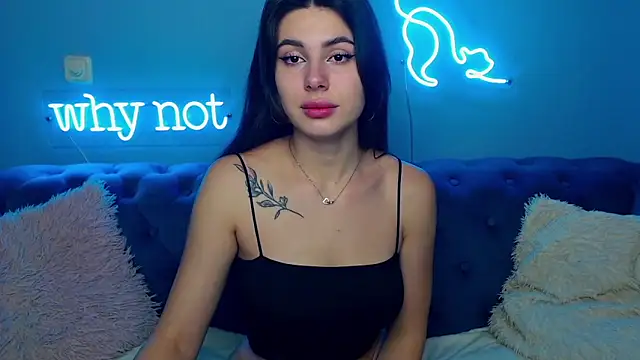 Snapshot of ViollinaLove chatting on November 11, 2025, 5:35 am ViollinaLove online show from November 11, 2025, 5:35 am