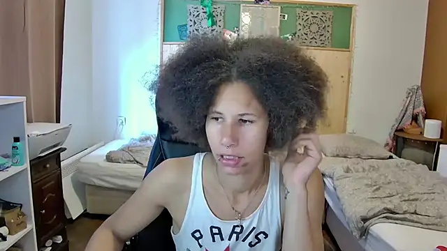 Snapshot of AaliyahHarris chatting on June 8, 2026, 5:02 pm AaliyahHarris online show from June 8, 2026, 5:02 pm