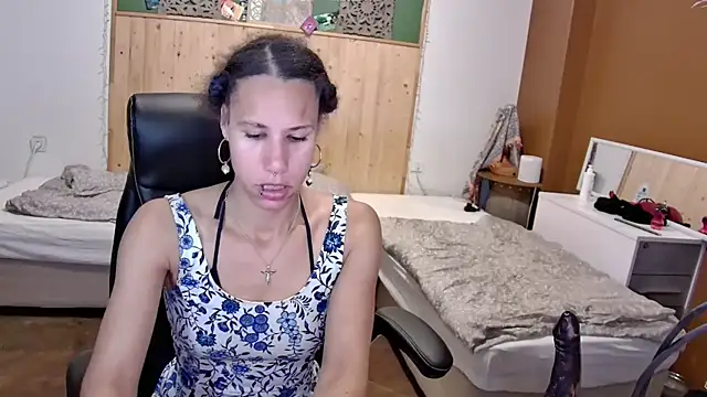 Snapshot of AaliyahHarris chatting on June 11, 2026, 8:06 pm AaliyahHarris online show from June 11, 2026, 8:06 pm