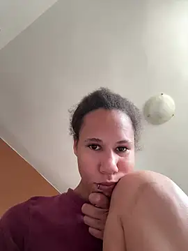 Snapshot of AaliyahHarris chatting on May 9, 2026, 6:50 am AaliyahHarris online show from May 9, 2026, 6:50 am