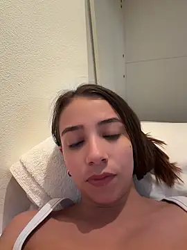 Snapshot of Hall_16 chatting on May 24, 2026, 1:44 pm Hall 16 online show from May 24, 2026, 1:44 pm