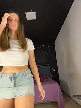 Snapshot of waspy chatting on October 13, 2025, 12:56 am waspy online show from October 13, 2025, 12:56 am