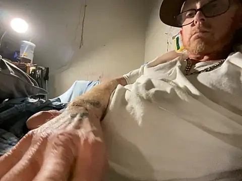 Snapshot of CLoSpunkmeyer69 chatting on March 20, 2026, 11:17 pm CLoSpunkmeyer69 online show from March 20, 2026, 11:17 pm