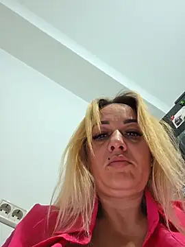 Ruxy42ETT online show from May 2, 2026, 2:17 am