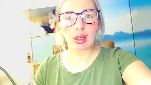 Snapshot of miaa_sunn chatting on December 21, 2025, 12:07 pm miaa sunn online show from December 21, 2025, 12:07 pm