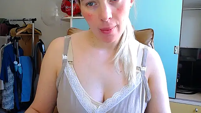 Snapshot of miaa_sunn chatting on February 21, 2026, 1:46 pm miaa sunn online show from February 21, 2026, 1:46 pm