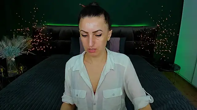 Snapshot of Rebecca_Diamond chatting on March 9, 2025, 6:50 am Rebecca Diamond online show from March 9, 2025, 6:50 am