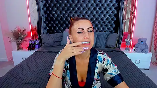 Rebecca Diamond online show from August 4, 2026, 5:23 am