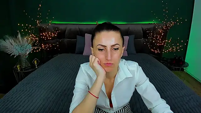 Snapshot of Rebecca_Diamond chatting on March 20, 2025, 3:36 pm Rebecca Diamond online show from March 20, 2025, 3:36 pm