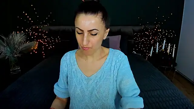 Rebecca Diamond online show from February 16, 2026, 6:45 am