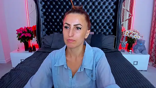 Rebecca Diamond online show from June 28, 2026, 5:58 am