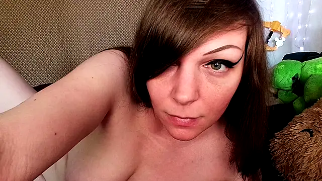 GamerGirlRoxyAndLee online show from February 1, 2025, 10:12 pm