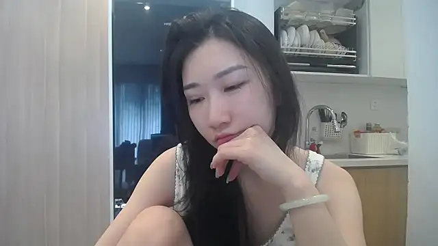 Asiagirll online show from June 7, 2026, 2:06 am