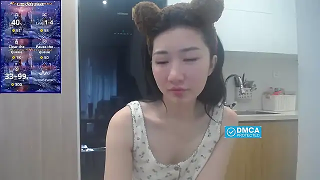Asiagirll online show from April 21, 2026, 1:53 am