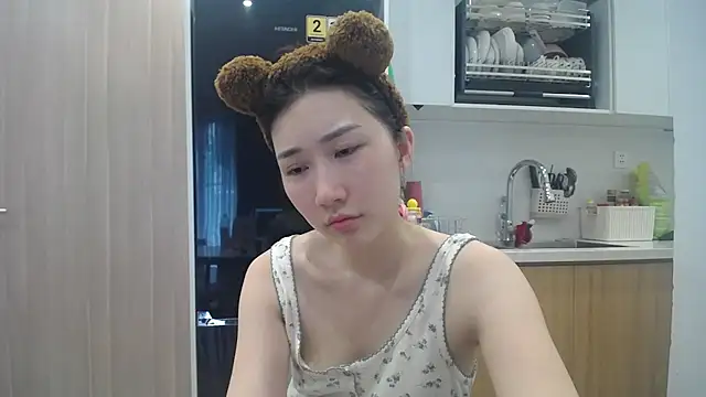 Asiagirll online show from June 11, 2026, 2:53 am