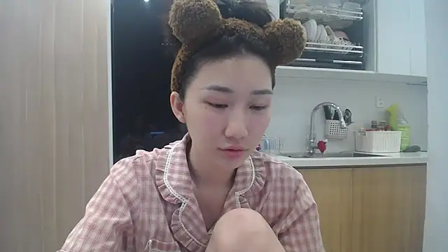 Asiagirll online show from June 9, 2026, 2:07 pm