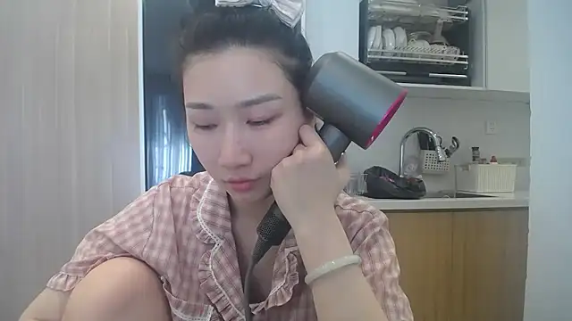 Snapshot of Asiagirll chatting on July 23, 2026, 12:57 am Asiagirll online show from July 23, 2026, 12:57 am