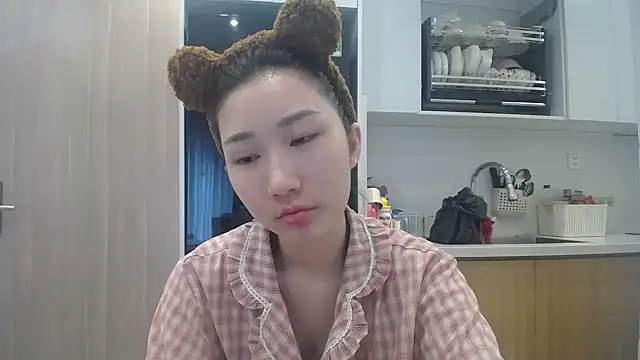 Asiagirll online show from June 16, 2026, 2:55 am