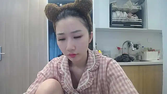 Snapshot of Asiagirll chatting on June 22, 2026, 1:11 am Asiagirll online show from June 22, 2026, 1:11 am