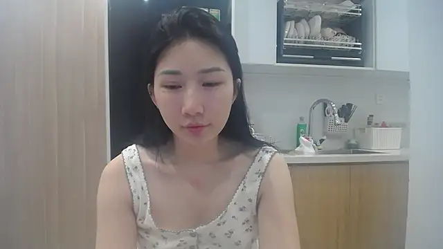Snapshot of Asiagirll chatting on August 1, 2026, 4:27 pm Asiagirll online show from August 1, 2026, 4:27 pm