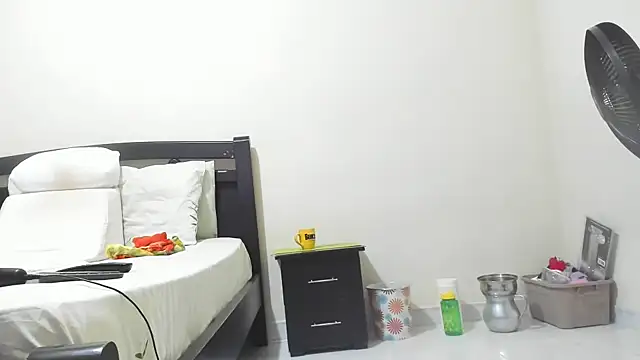 Snapshot of mara2020_69 chatting on November 17, 2025, 1:59 pm mara2020 69 online show from November 17, 2025, 1:59 pm