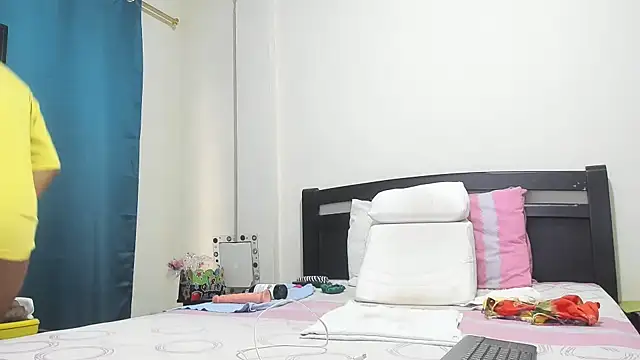 Snapshot of mara2020_69 chatting on October 11, 2025, 2:29 pm mara2020 69 online show from October 11, 2025, 2:29 pm