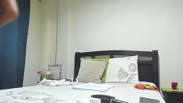 Snapshot of mara2020_69 chatting on October 15, 2025, 2:36 pm mara2020 69 online show from October 15, 2025, 2:36 pm