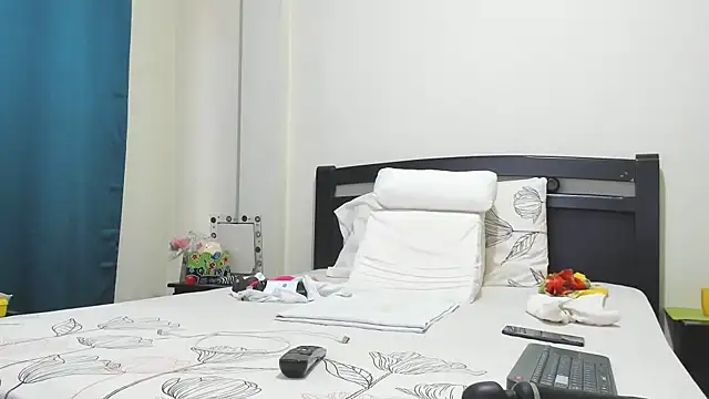 Snapshot of mara2020_69 chatting on October 16, 2025, 2:47 pm mara2020 69 online show from October 16, 2025, 2:47 pm